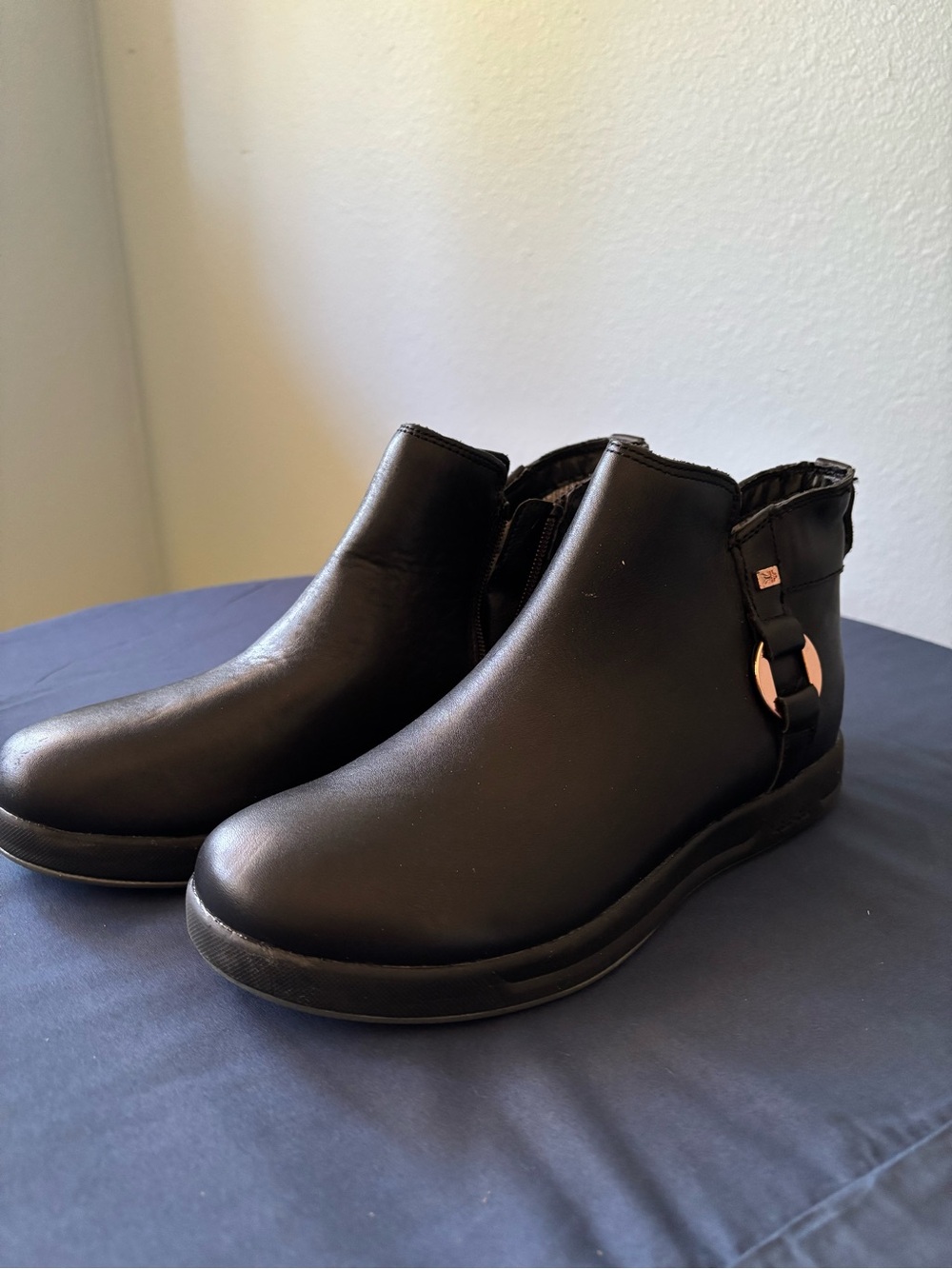 KURU Tempo Black Leather Ankle Booties - Size 9.5 New in box!
